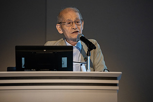 Akira YOSHINO